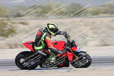 media/Jan-15-2026-Racers Edge (Thu) [[dfebeb70ab]]/3-B Group/Session 2 (Turn 15 Inside Pans)/